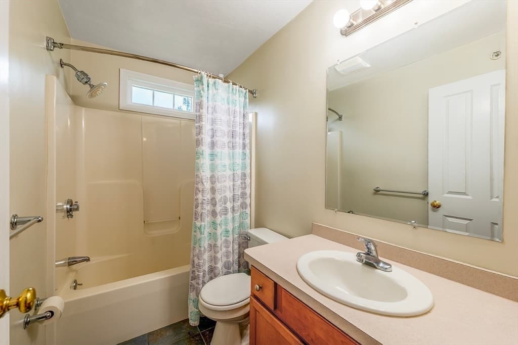 Condominium at 99 Boxberry Ln # 99, Rockland MA 02370, Rockland, photo 10 of 25
