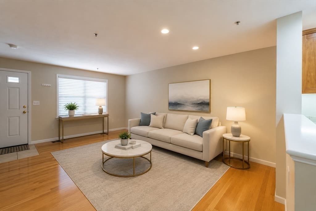 Condominium at 99 Boxberry Ln # 99, Rockland MA 02370, Rockland, photo 4 of 25