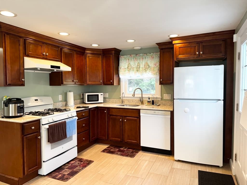 25 Breede Ter, Dedham MA 02026 photo 10
