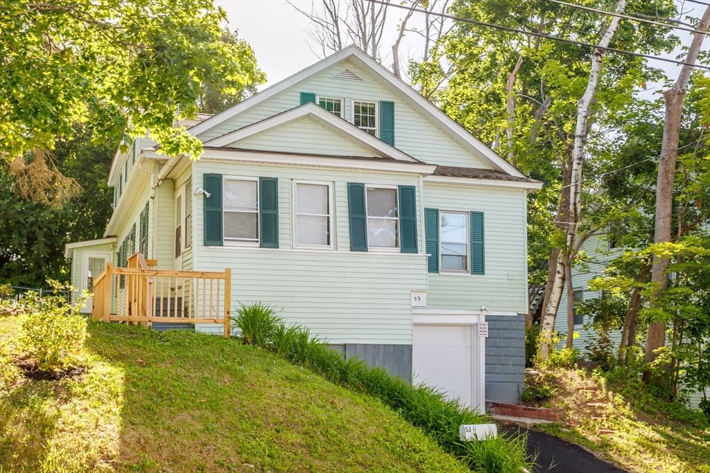 53 Peabody St, Gardner MA 01440 photo 3