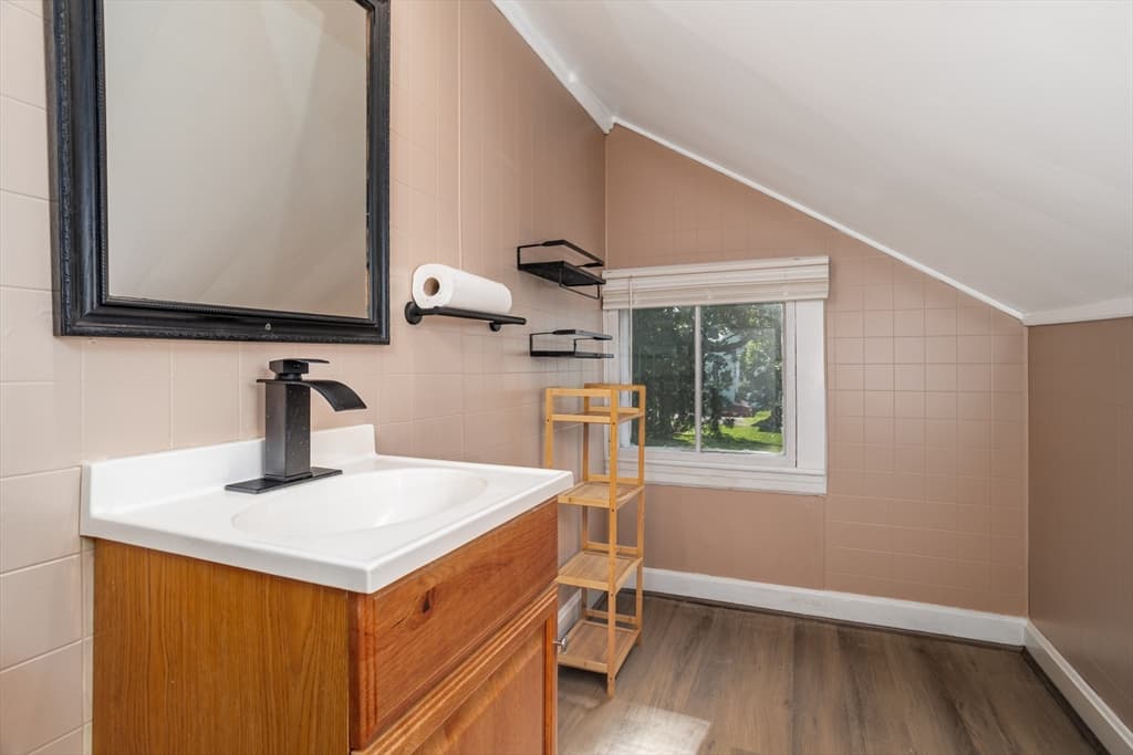 53 Peabody St, Gardner MA 01440 photo 34