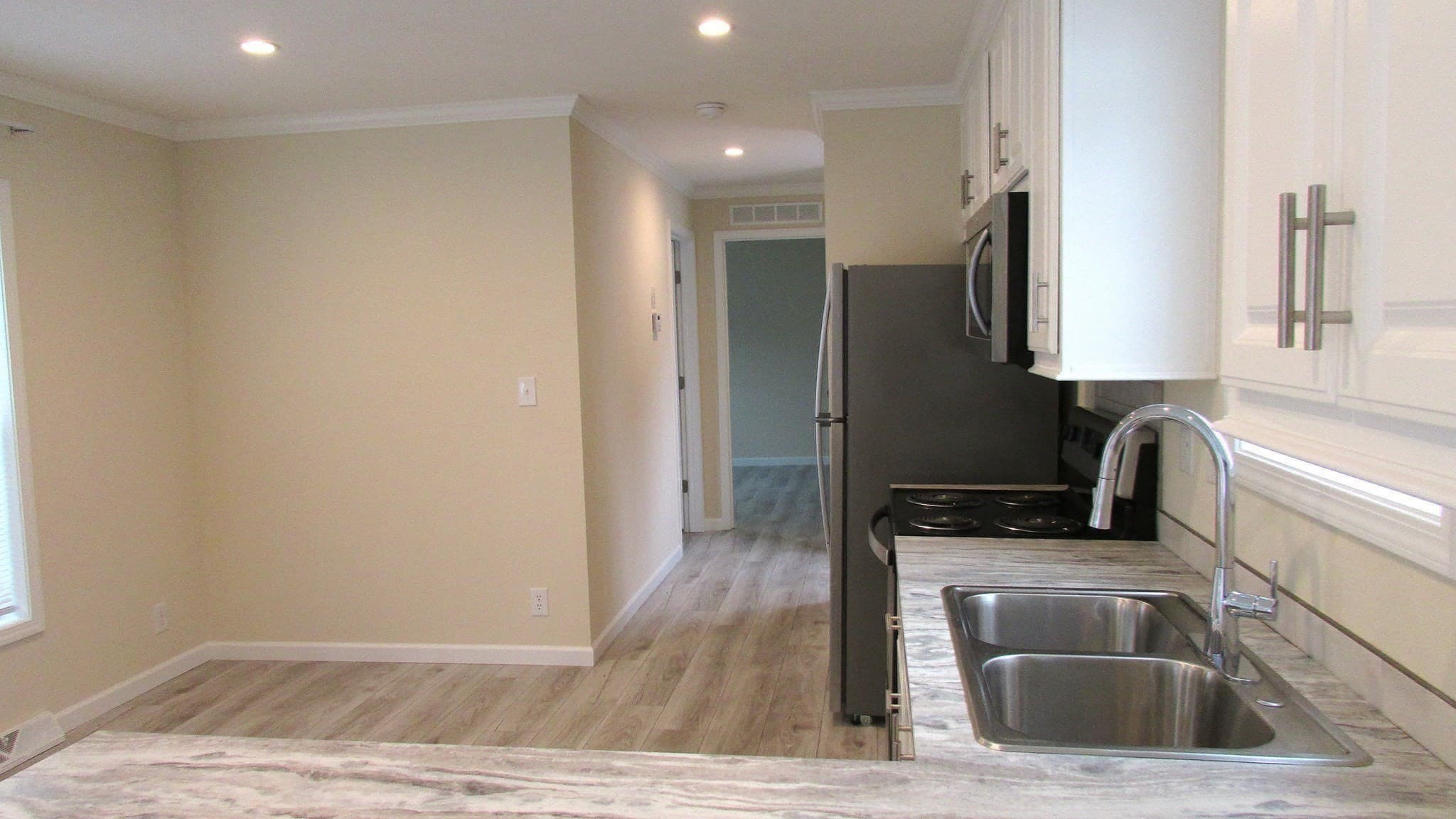 Mobile Home at 40 Cynthia Circle # 0, Weymouth MA 02188, Weymouth, photo 15 of 22