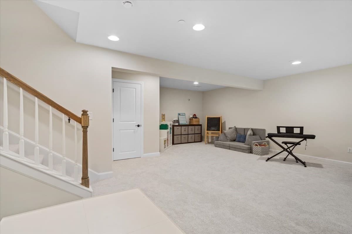Condominium at 11 Winslow Lane # 2, Grafton MA 01536, Grafton, photo 29 of 39
