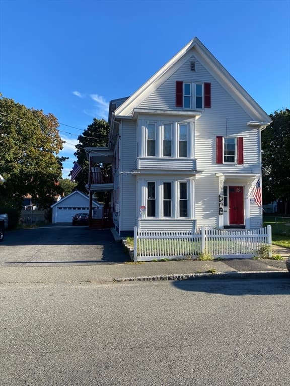 236 Market St, Brockton MA 02301
