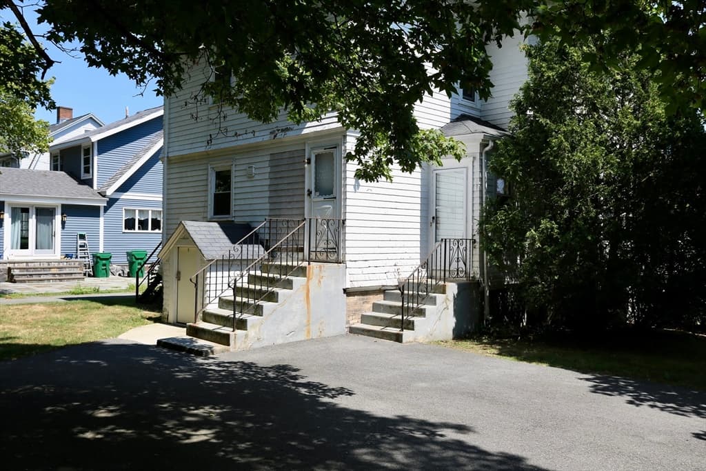 124 Forest St, Medford MA 02155 photo 2
