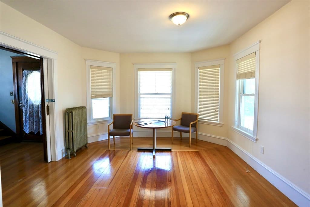124 Forest St, Medford MA 02155 photo 4