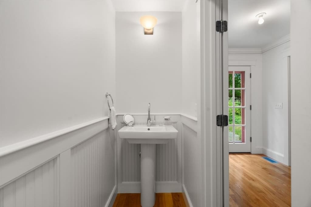 32 Perry Lane, Weston MA 02493 photo 38
