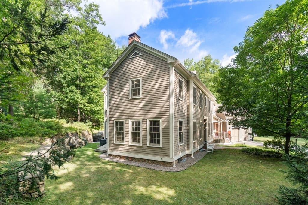 32 Perry Lane, Weston MA 02493 photo 4