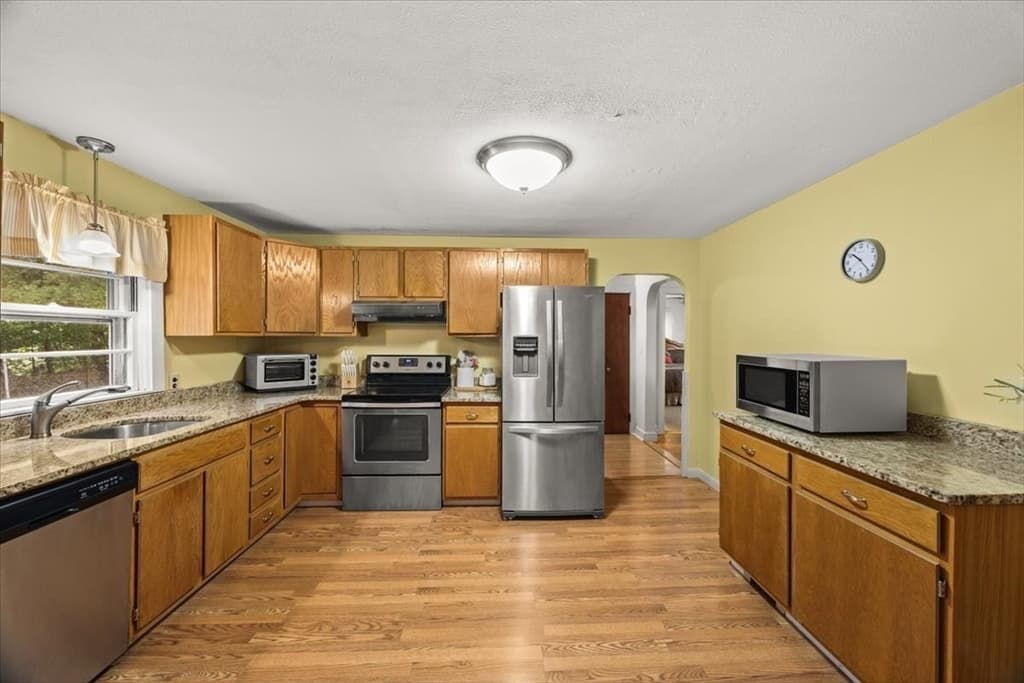 330 North Street, Randolph MA 02368 photo 3