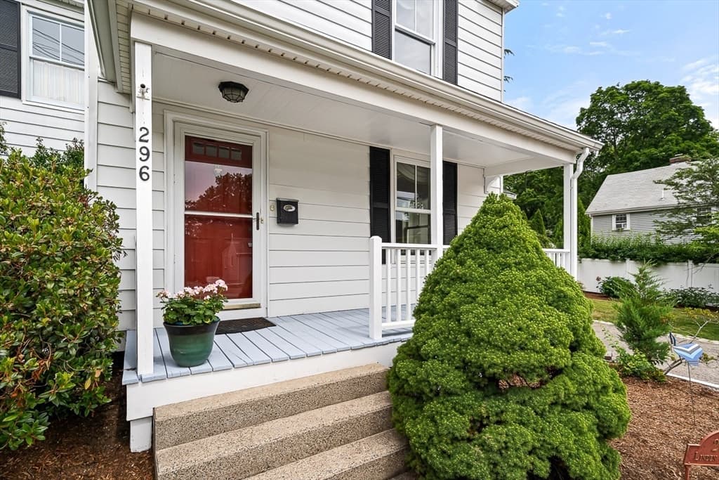 296 Linden St., Wellesley MA 02481 photo 3