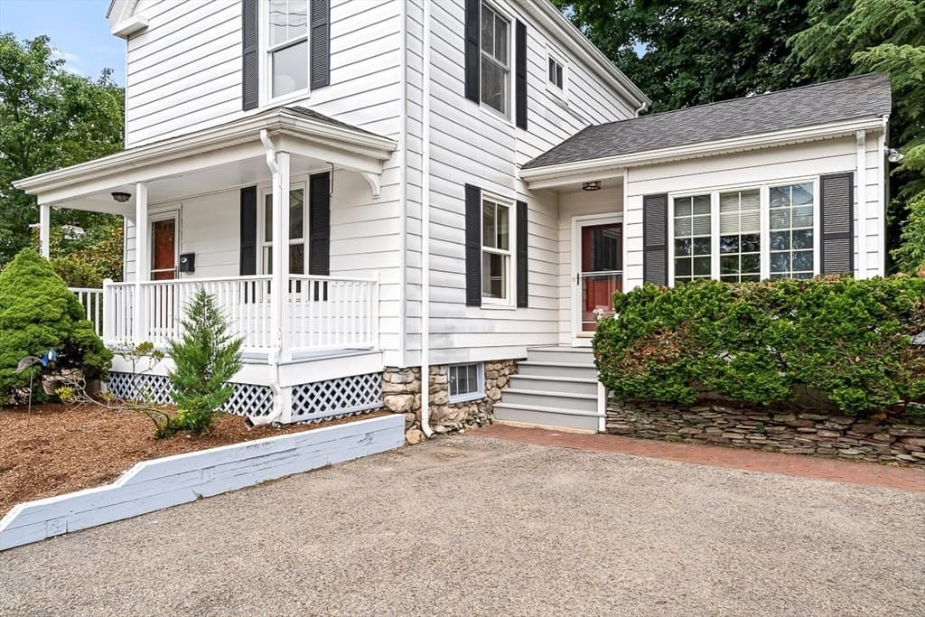 296 Linden St., Wellesley MA 02481 photo 32