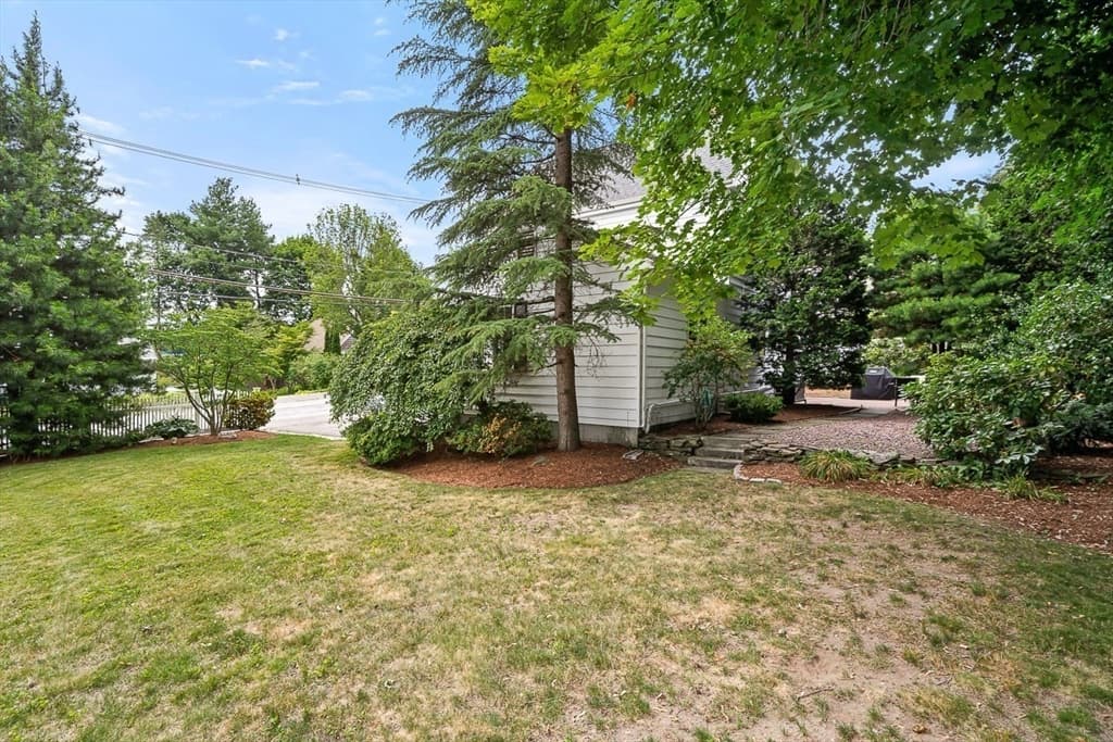 296 Linden St., Wellesley MA 02481 photo 30
