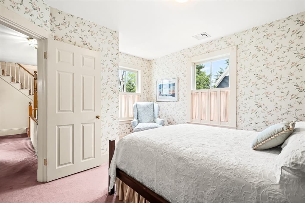 296 Linden St., Wellesley MA 02481 photo 18