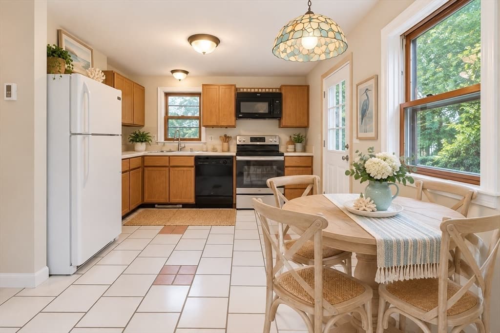 Single Family Residence at 708 Rocky Hill Rd, Plymouth MA 02360, Plymouth, photo 14 of 36