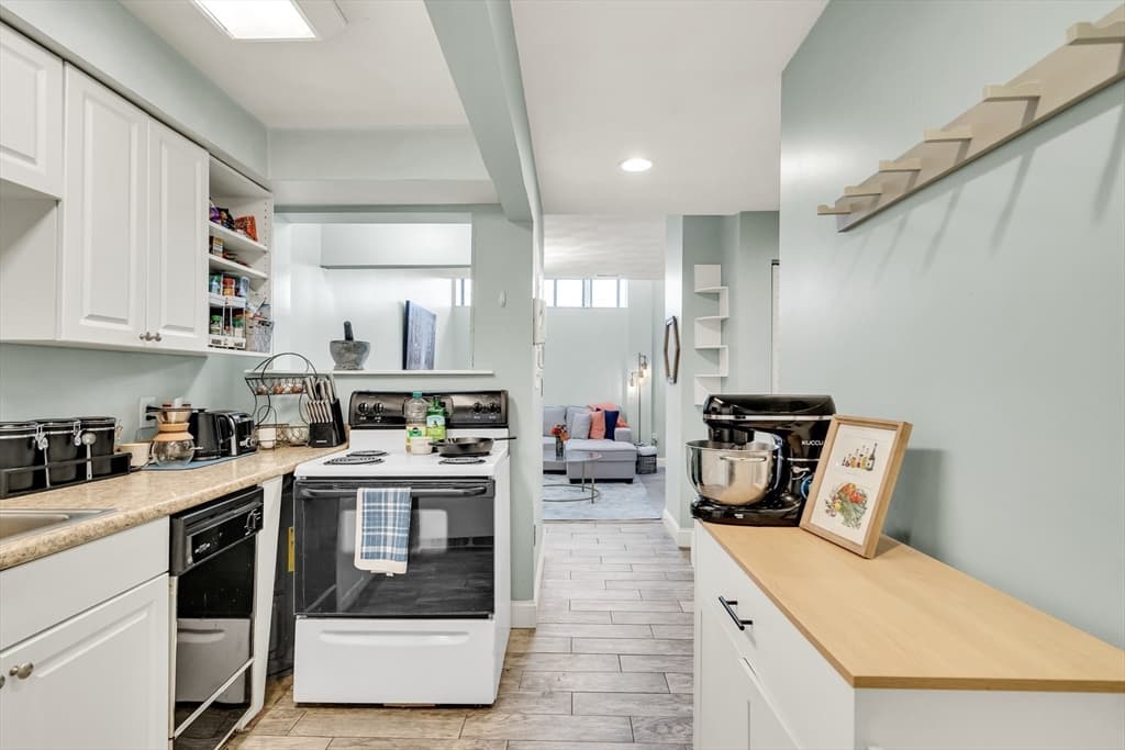 Condominium at 356-358 Main Street # 1, Boston MA 02129, Boston, photo 16 of 38