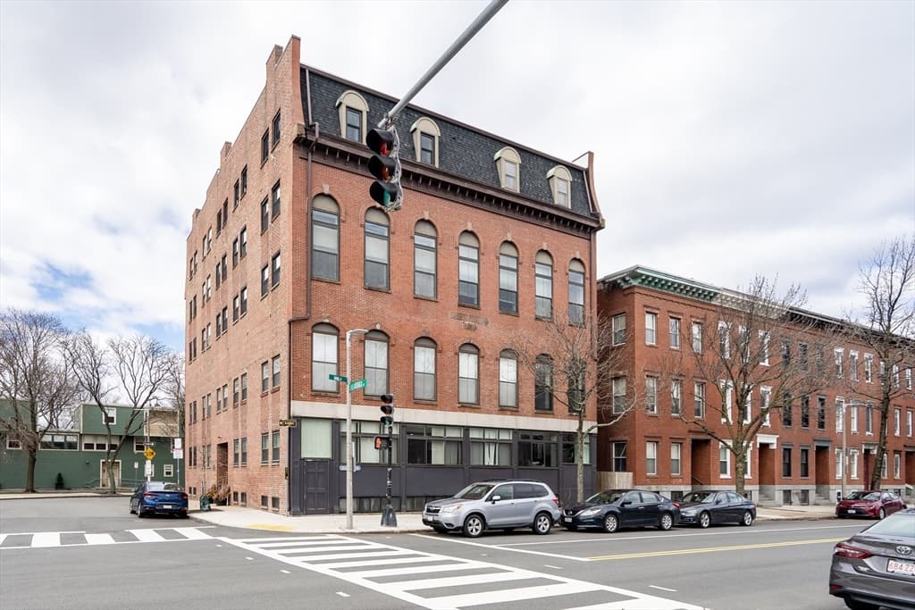 Condominium at 356-358 Main Street # 1, Boston MA 02129, Boston, photo 37 of 38