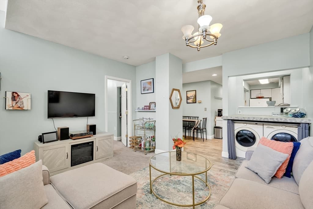 Condominium at 356-358 Main Street # 1, Boston MA 02129, Boston, photo 11 of 38