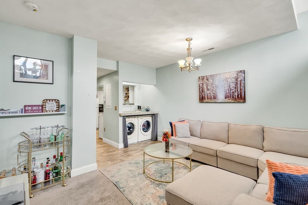 Condominium at 356-358 Main Street # 1, Boston MA 02129, Boston, photo 8 of 38