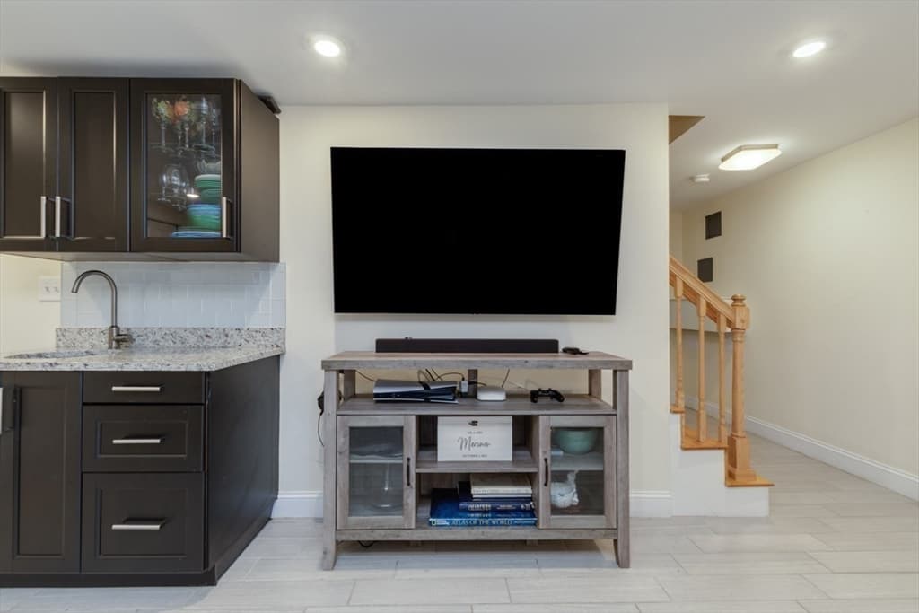 Condominium at 65 High St # 1, Woburn MA 01801, Woburn, photo 29 of 35
