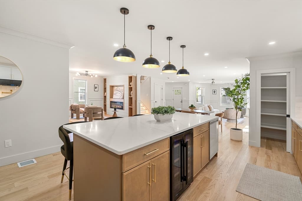62 Summit Avenue, Sharon MA 02067 photo 4