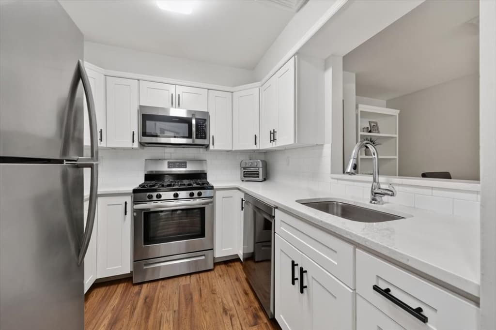 Condominium at 26 School St. # 210, Hull MA 02045, Hull, photo 2 of 32