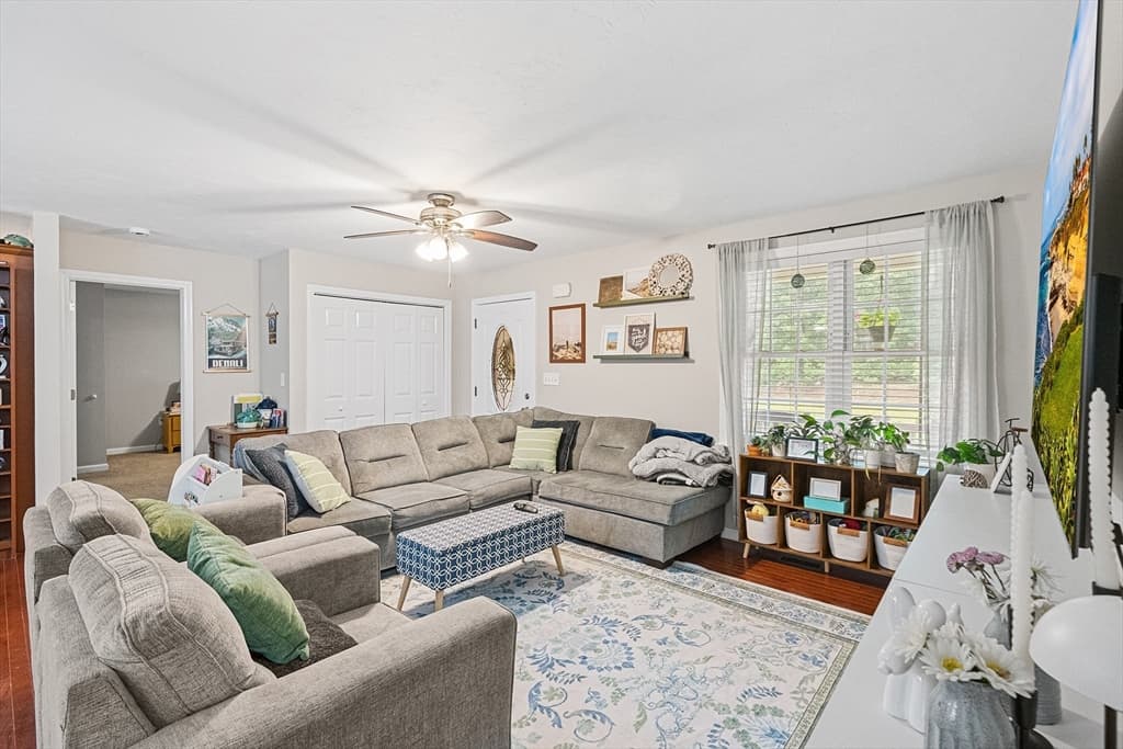 10 Lyford Rd, Spencer MA 01562 photo 3