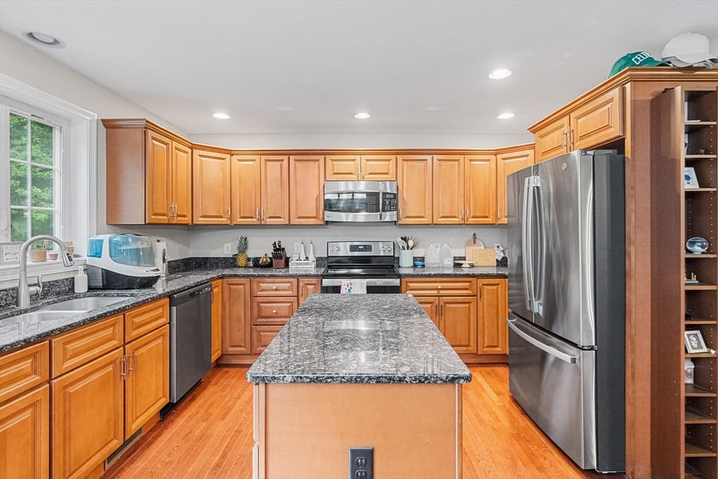 10 Lyford Rd, Spencer MA 01562 photo 9
