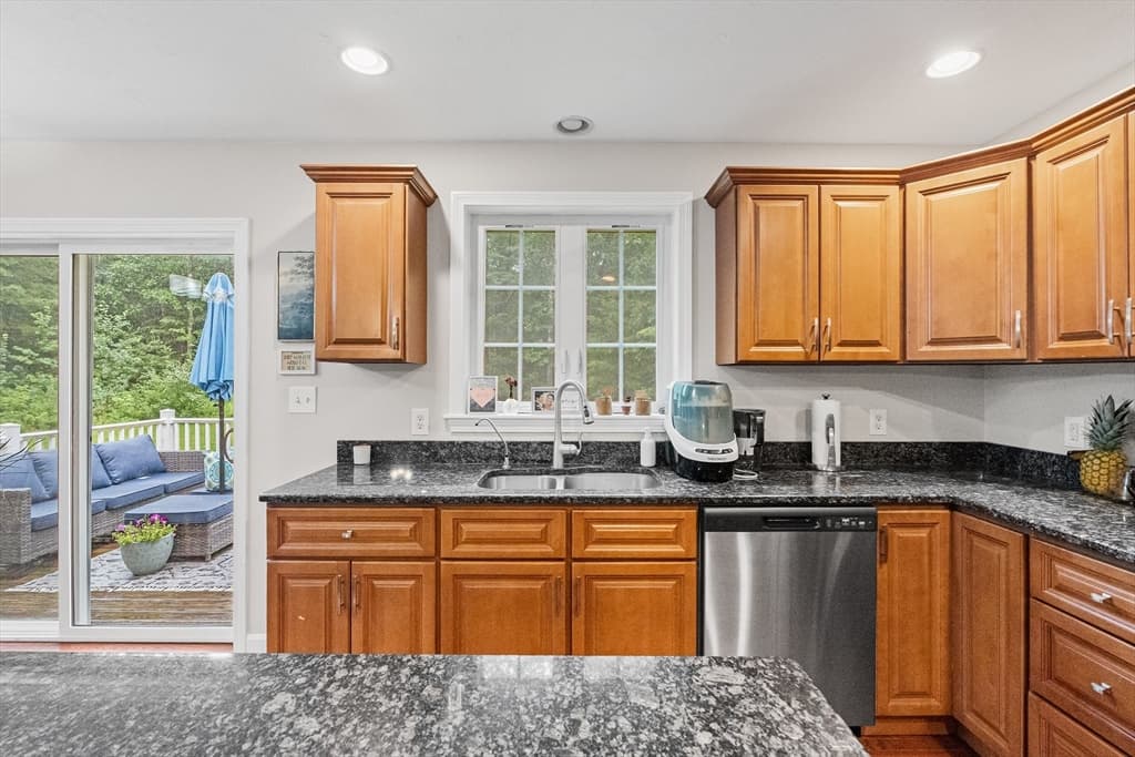 10 Lyford Rd, Spencer MA 01562 photo 10