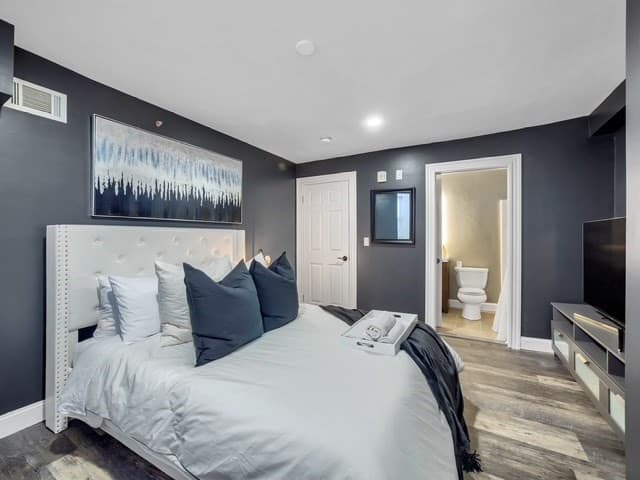 Condominium at 32 Williams St # 1, Boston MA 02446, Boston, photo 22 of 26