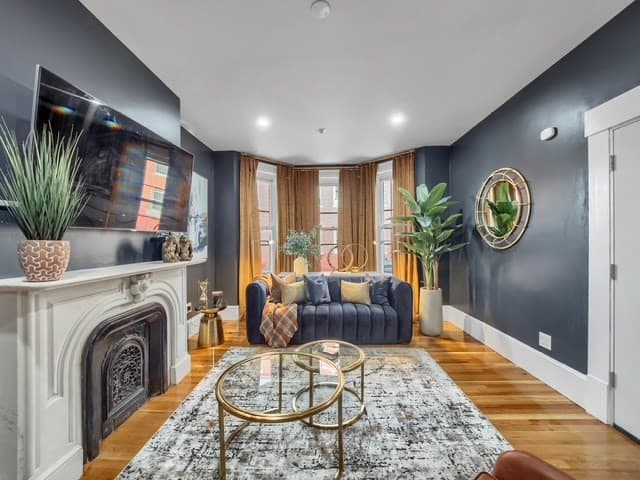Condominium at 32 Williams St # 1, Boston MA 02446, Boston, photo 3 of 26