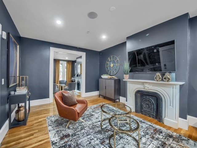 Condominium at 32 Williams St # 1, Boston MA 02446, Boston, photo 5 of 26