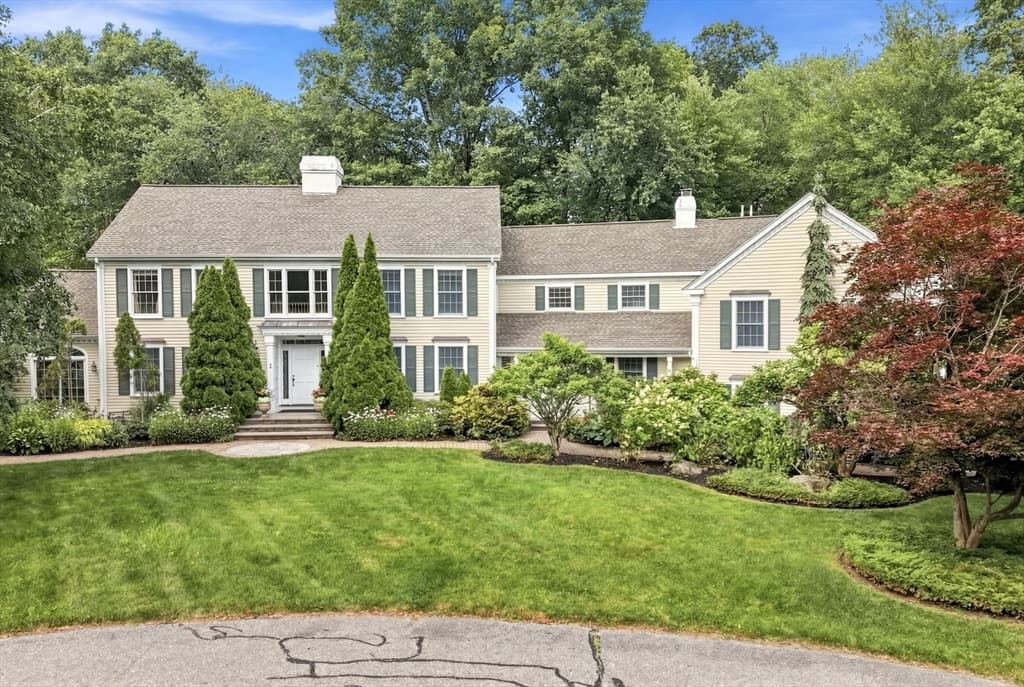 3 Hazelwood Cir, Andover MA 01810