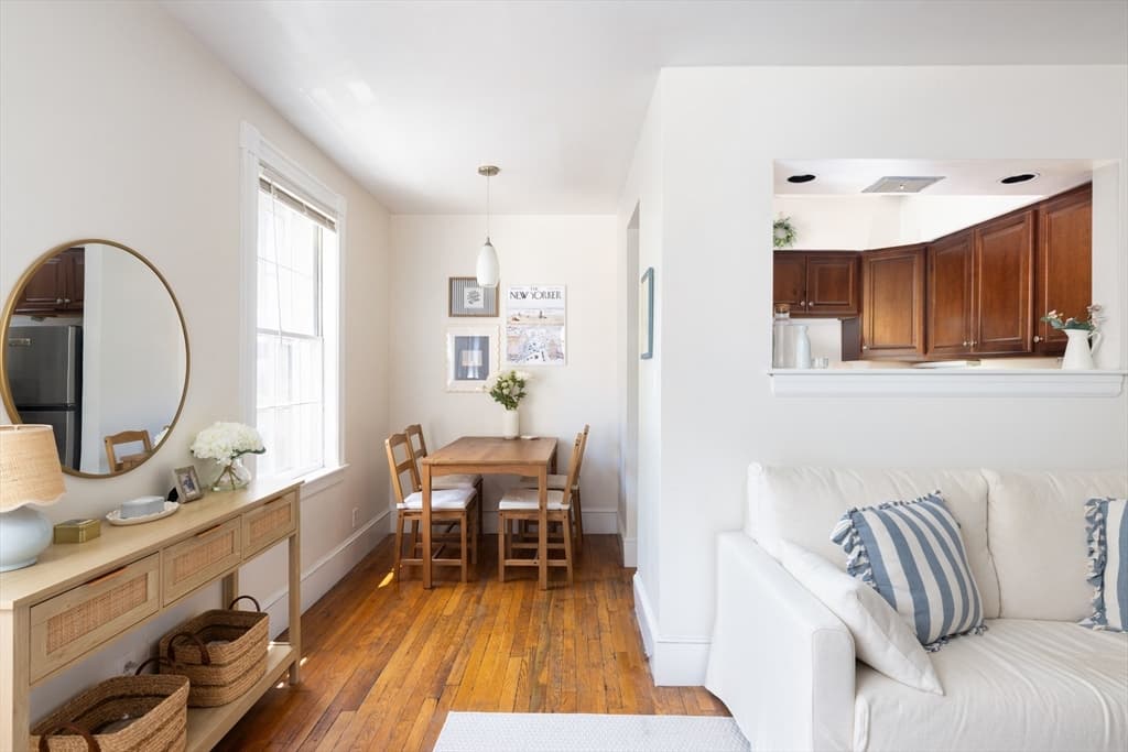 2 Derne Street, Boston MA 02114 photo 6