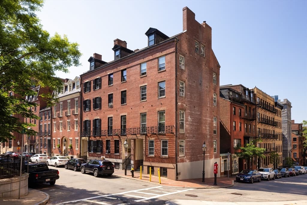 2 Derne Street, Boston MA 02114