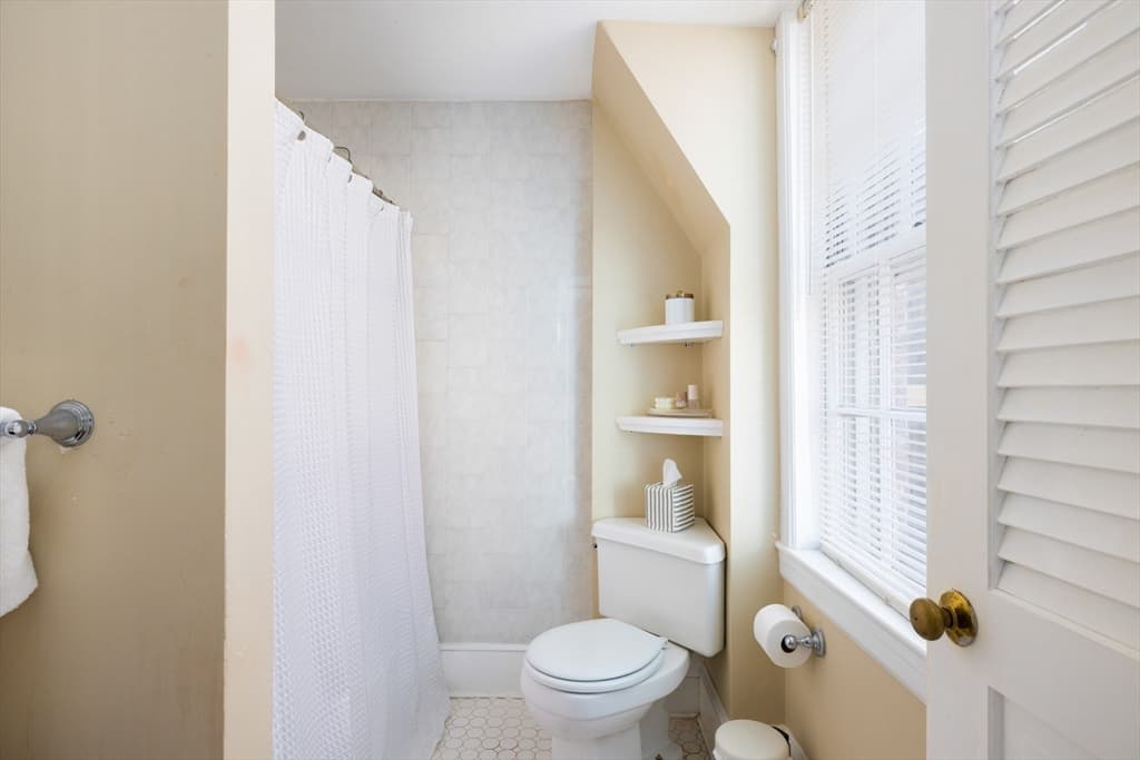 2 Derne Street, Boston MA 02114 photo 8