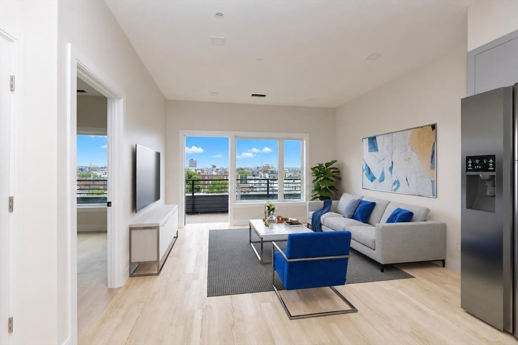 Condominium at 287 Maverick Street, Boston MA 02128, Boston, photo 2 of 10
