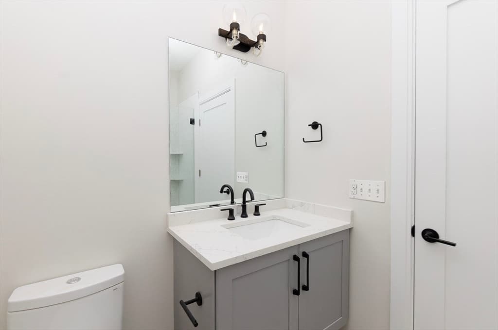 Condominium at 287 Maverick Street, Boston MA 02128, Boston, photo 6 of 10