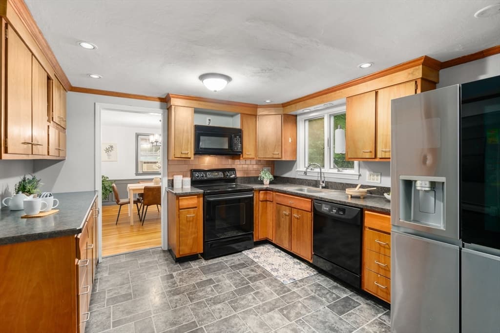 10 Locust Street, Burlington MA 01803 photo 9