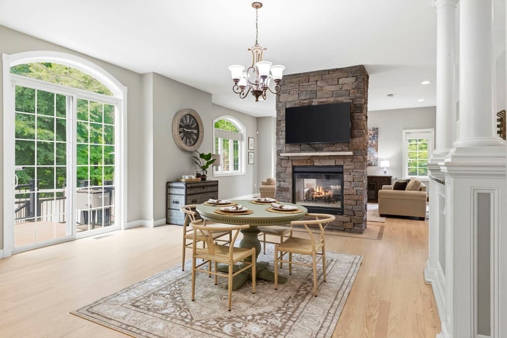 Single Family Residence at 2 Bridle Path, Lynnfield MA 01940, Lynnfield, photo 3 of 41