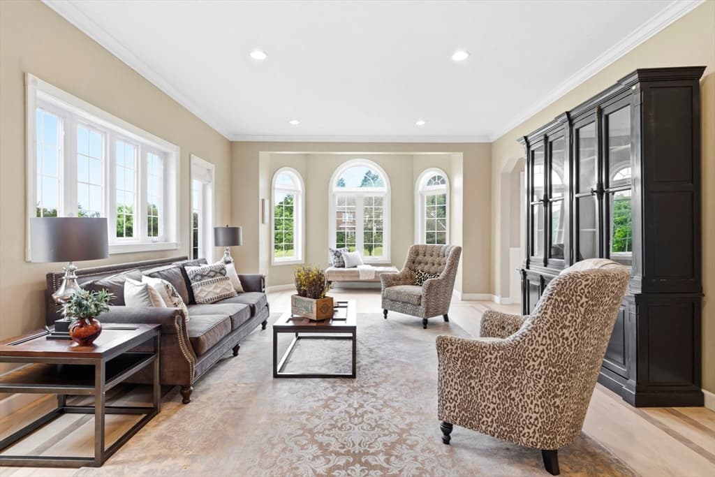 Single Family Residence at 2 Bridle Path, Lynnfield MA 01940, Lynnfield, photo 9 of 41