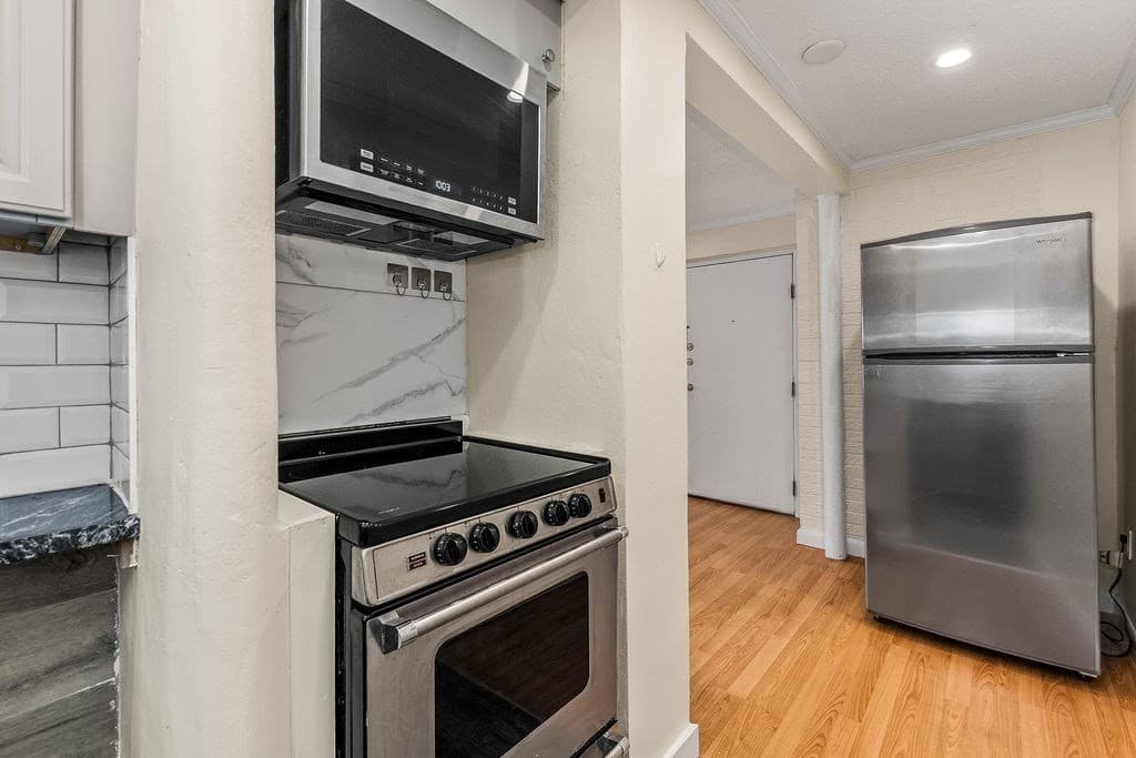 5 Cass St # 2, Boston MA 02132 photo 9