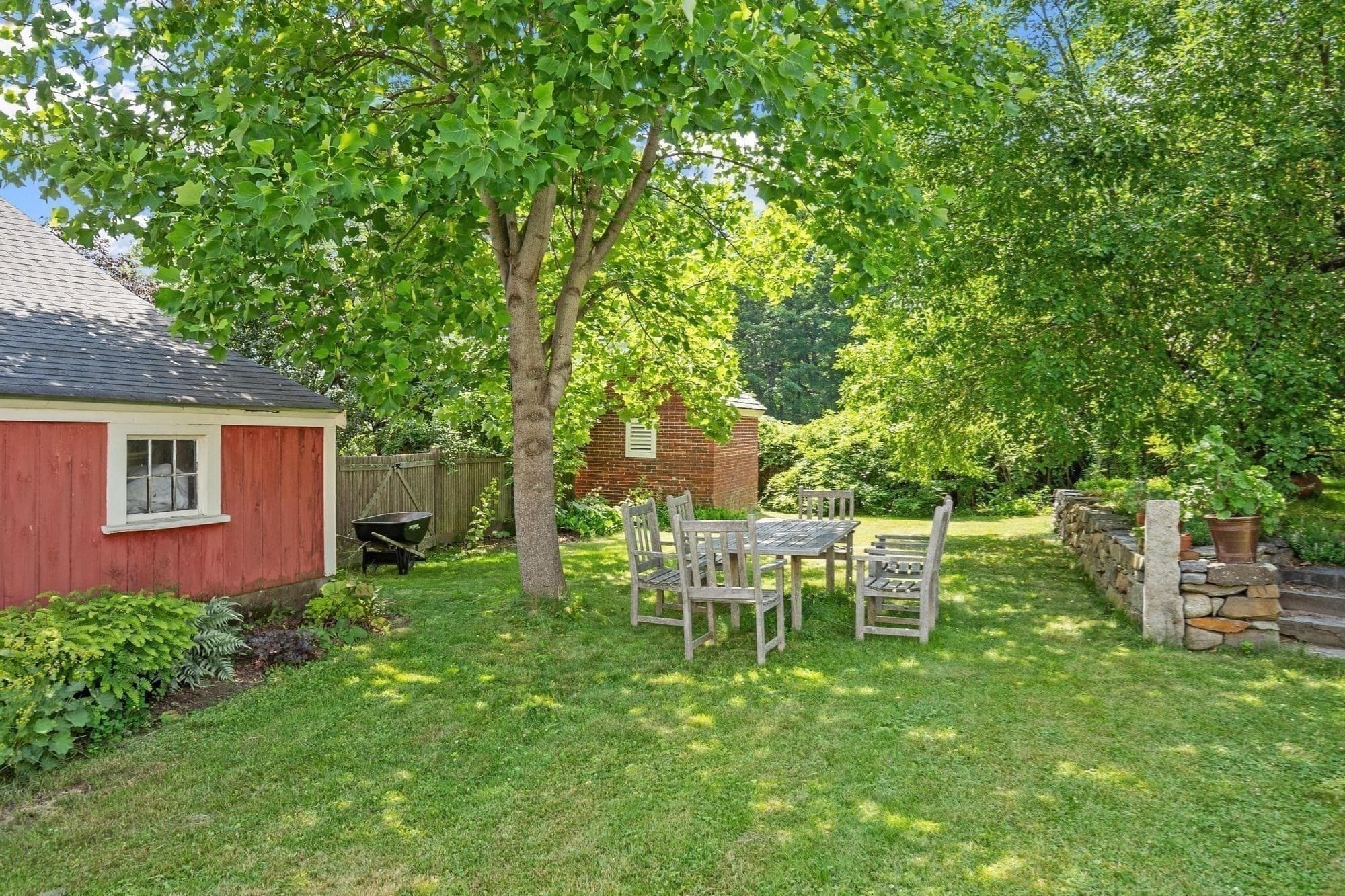 Single Family Residence at 194 Center Rd, Shirley MA 01464, photo 9 of 42