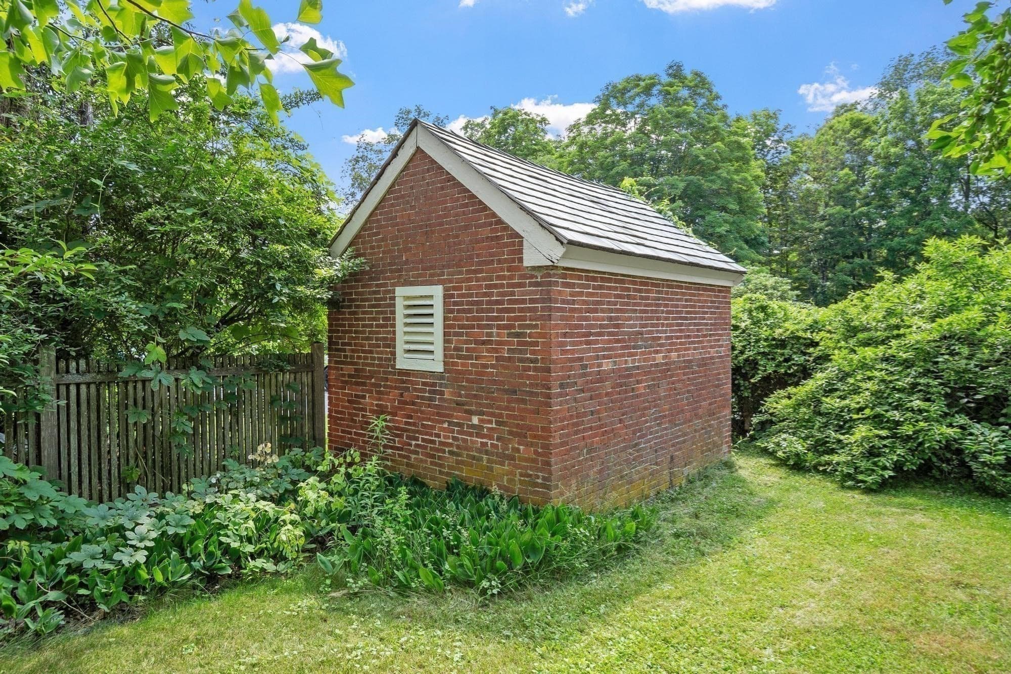 Single Family Residence at 194 Center Rd, Shirley MA 01464, photo 11 of 42