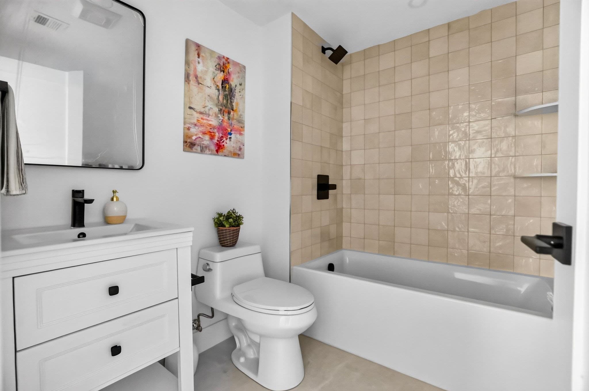 Condominium at 37 Kingston St # A, Somerville MA 02144, photo 22 of 25