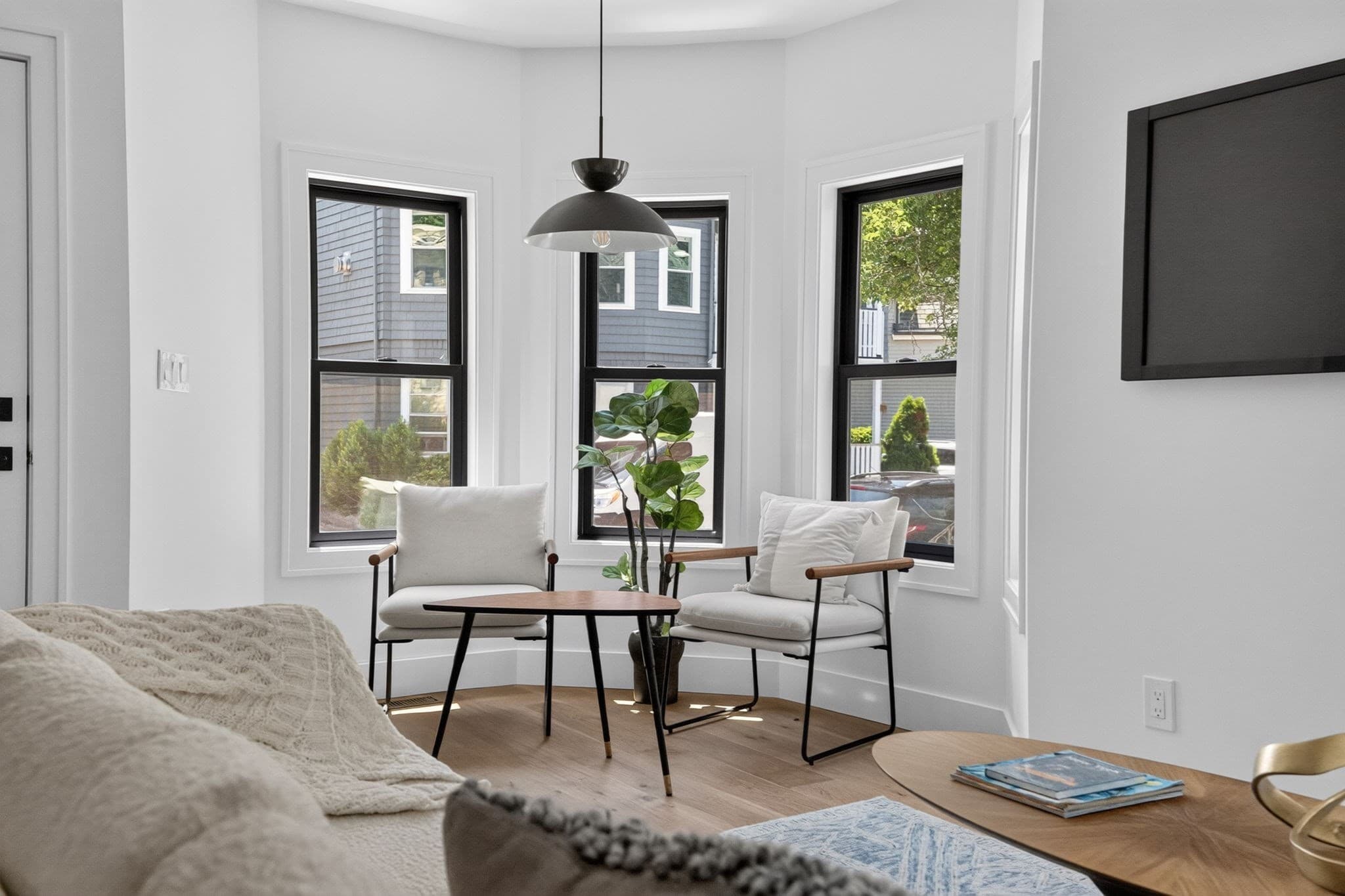 Condominium at 37 Kingston St # A, Somerville MA 02144, photo 4 of 25