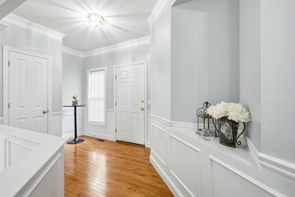 Condominium at 46 Tulip Cir. # 46, Grafton MA 01560, Grafton, photo 2 of 41