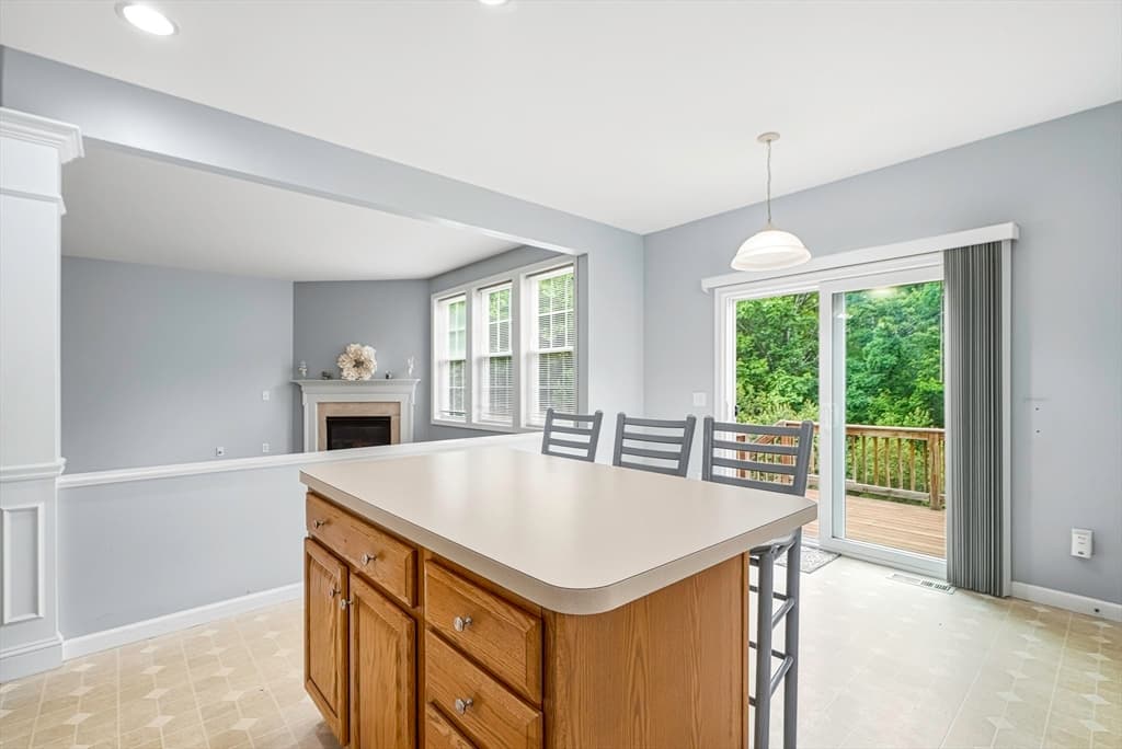 Condominium at 46 Tulip Cir. # 46, Grafton MA 01560, Grafton, photo 16 of 41