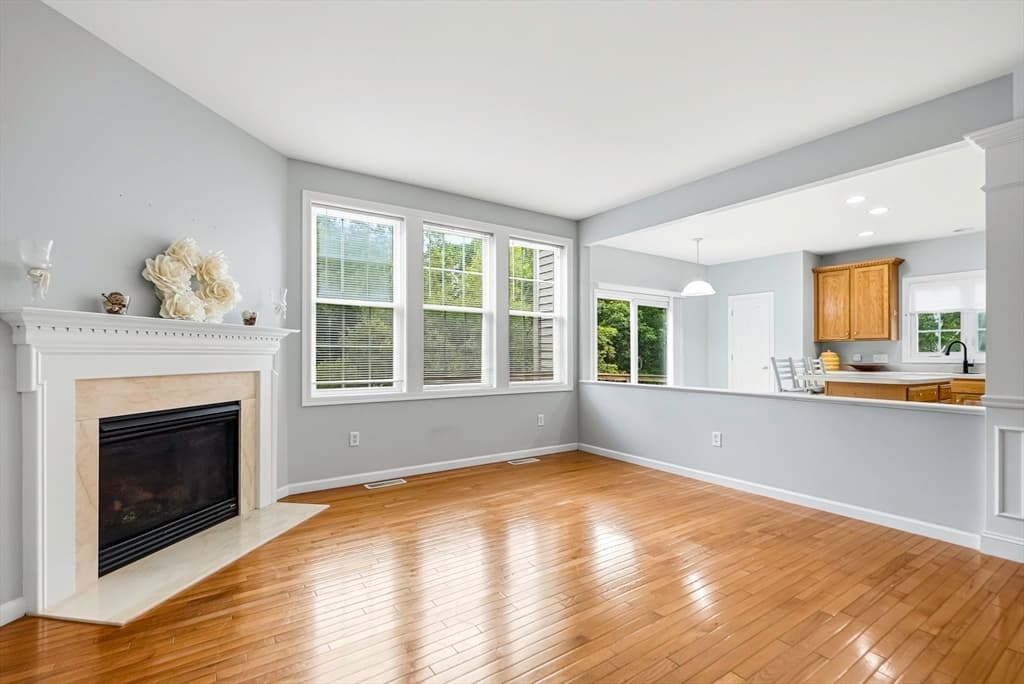 Condominium at 46 Tulip Cir. # 46, Grafton MA 01560, Grafton, photo 12 of 41