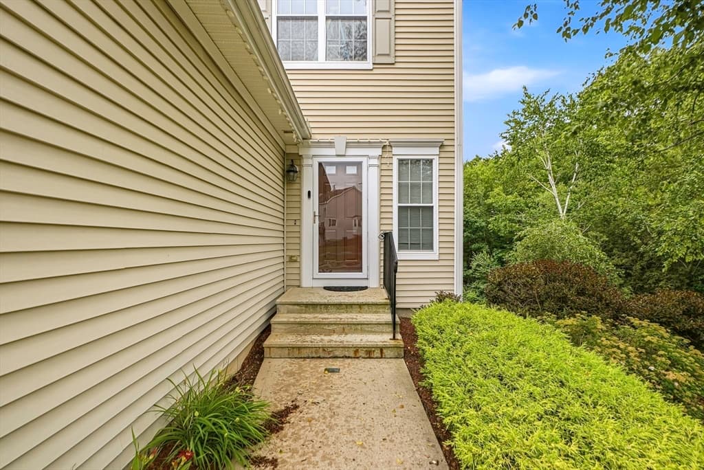 Condominium at 46 Tulip Cir. # 46, Grafton MA 01560, Grafton, photo 41 of 41