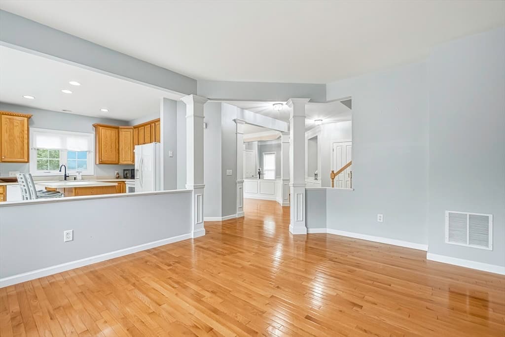 Condominium at 46 Tulip Cir. # 46, Grafton MA 01560, Grafton, photo 11 of 41